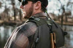 Elkton Outdoors SPORTING GOODS Fly Fishing Vest With Mesh Multi-Pocket Storage