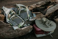 Elkton Outdoors SPORTING GOODS Fly Fishing Vest With Mesh Multi-Pocket Storage