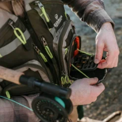 Elkton Outdoors SPORTING GOODS Fly Fishing Vest With Mesh Multi-Pocket Storage