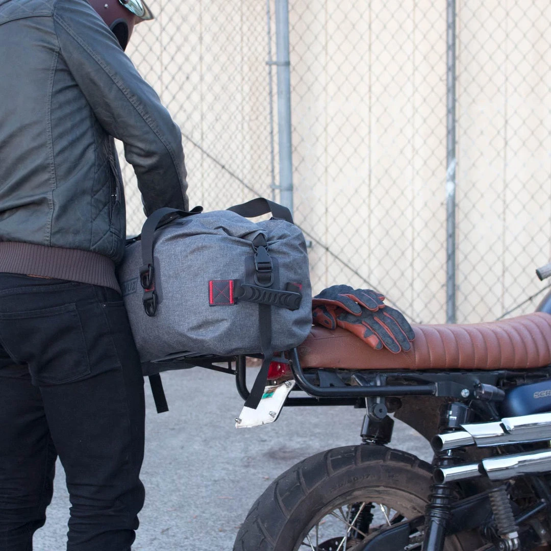 VuzMoto Premium Motorcycle Duffle Bag | 100% Waterproof 7 VuzMoto Premium Motorcycle Duffle Bag | 100% Waterproof