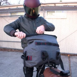 VuzMoto Premium Motorcycle Duffle Bag | 100% Waterproof 16 VuzMoto Premium Motorcycle Duffle Bag | 100% Waterproof